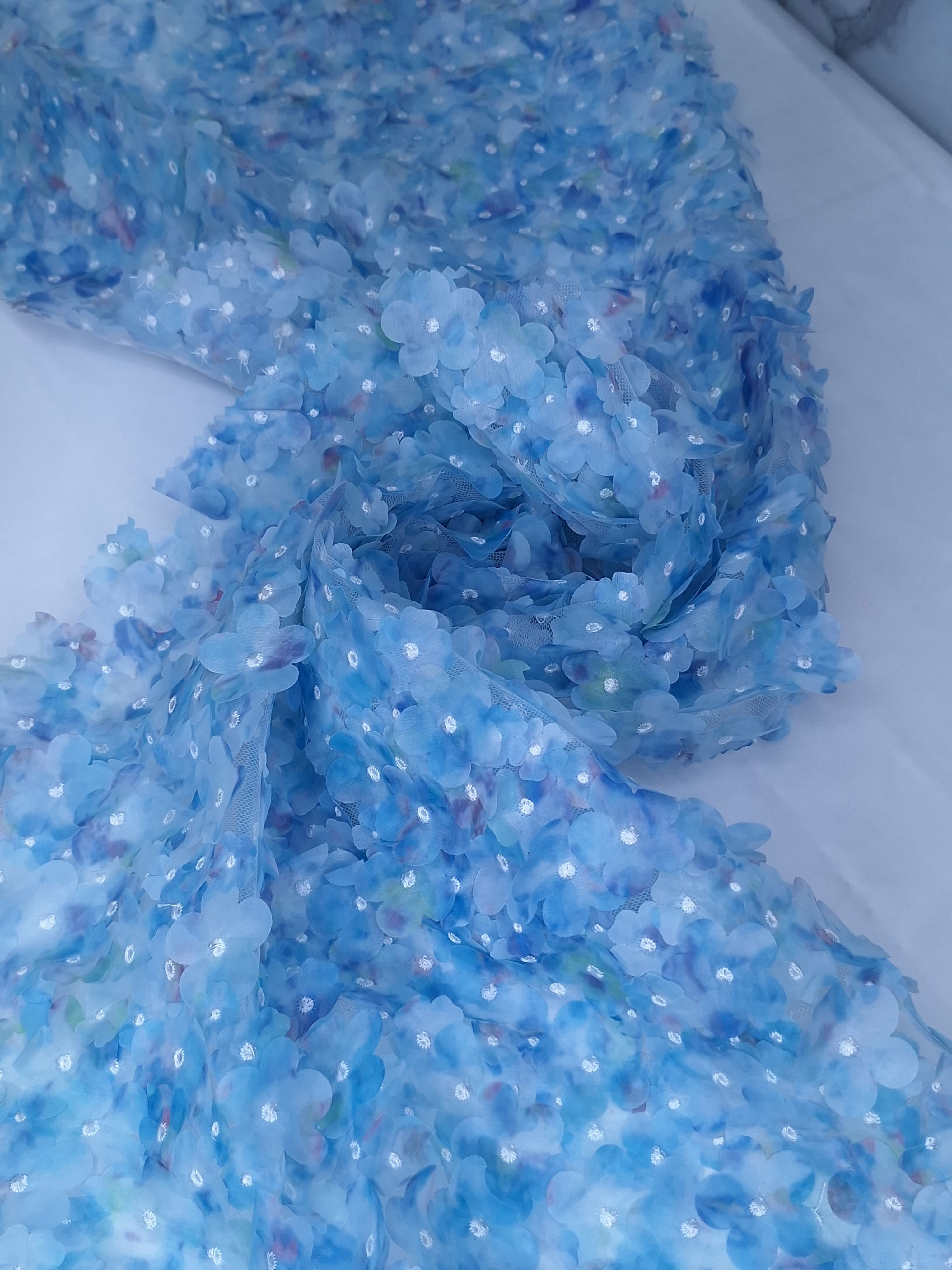 Tul bordado color azul H223, ideal para vestidos de noche de boda y de XV años