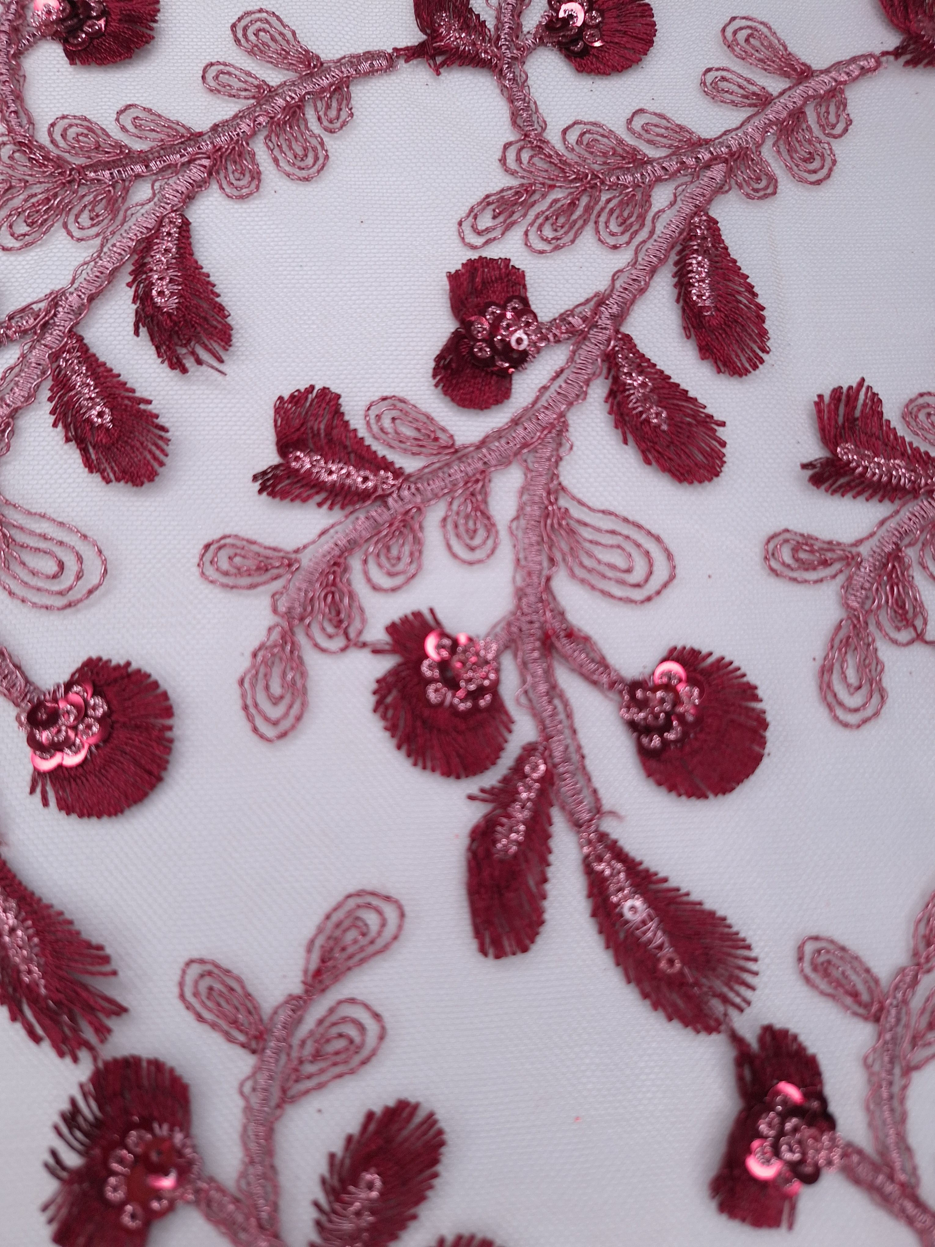 Tul bordado color vino A630, ideal para vestidos de noche de boda y de XV años