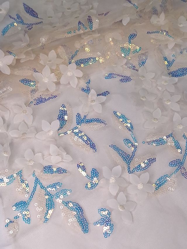 Tul bordado color hueso H103, ideal para vestidos de noche de boda y de XV años