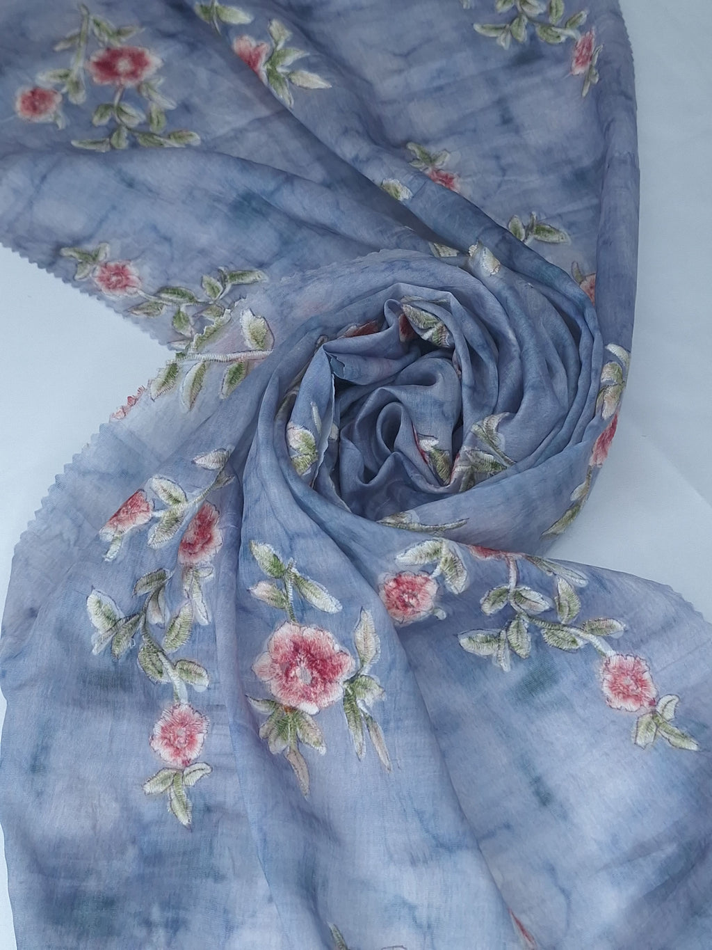 Tul bordado color plumbago H184, ideal para vestidos de noche de boda y de XV años