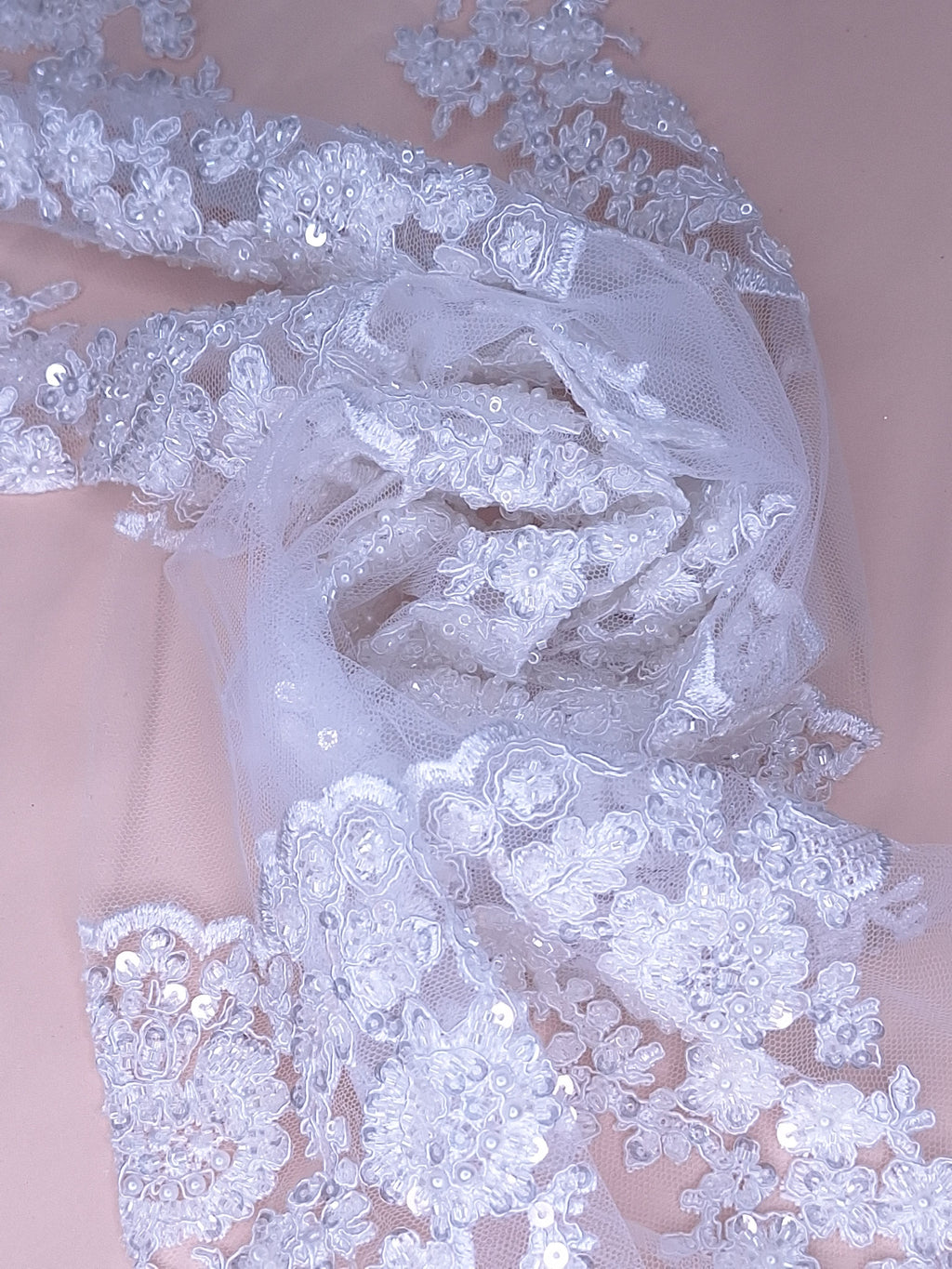 Tul bordado color blanco H205, ideal para vestidos de noche de boda y de XV años