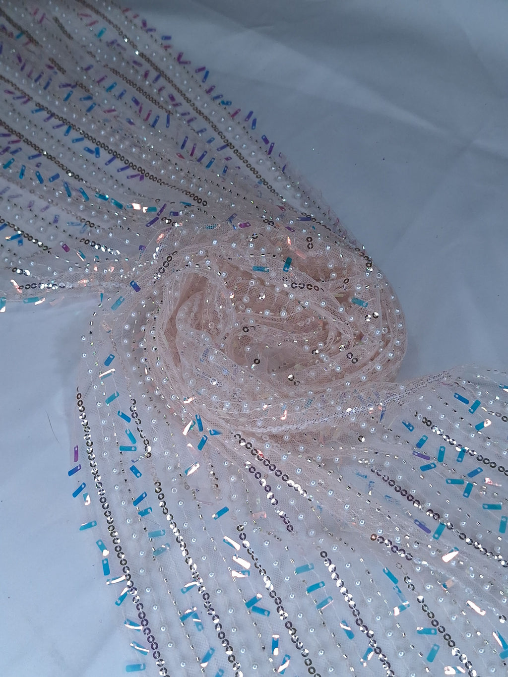 Tul bordado color nude H122, ideal para vestidos de noche de boda y de XV años