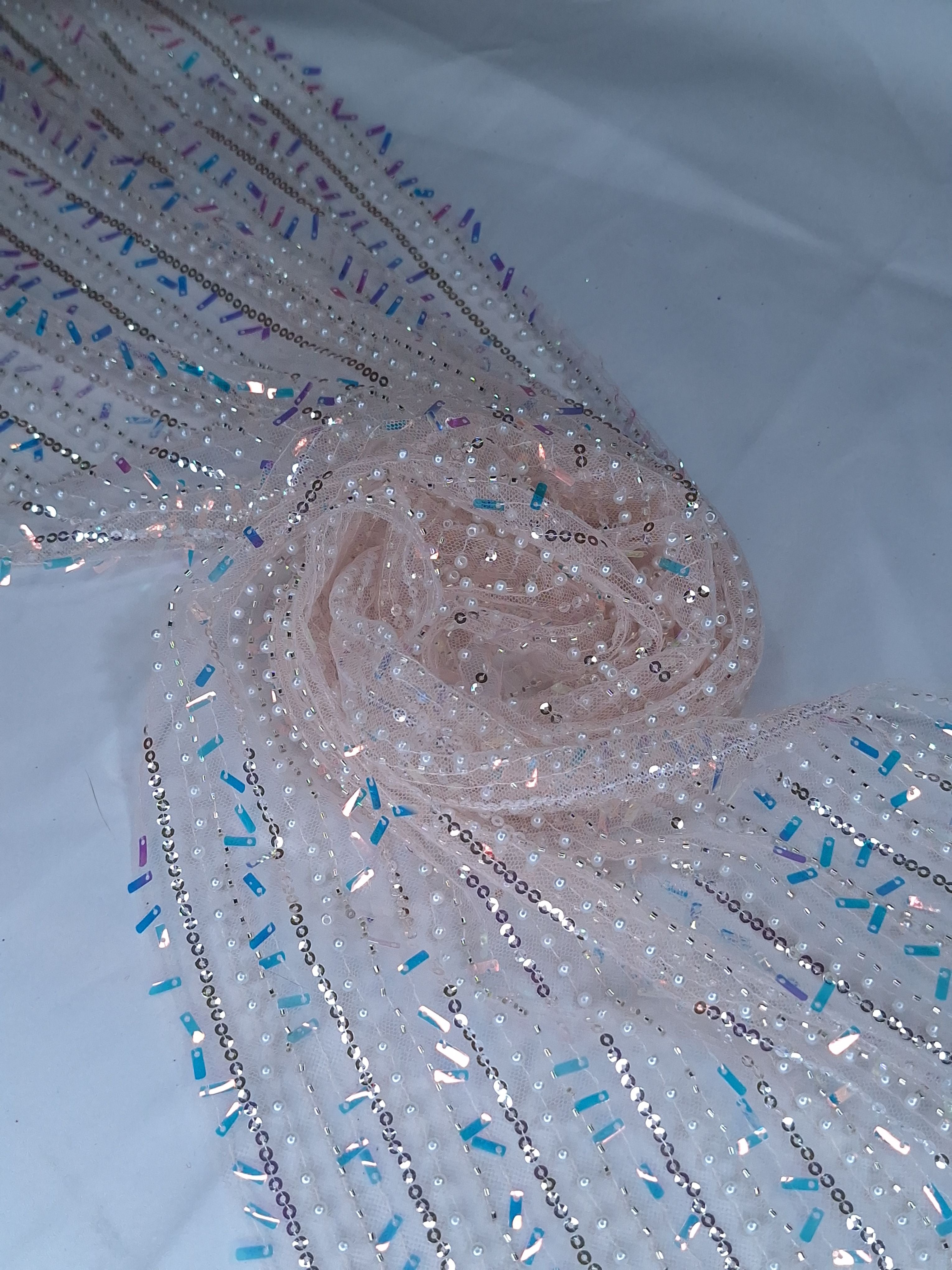 Tul bordado color nude H122, ideal para vestidos de noche de boda y de XV años