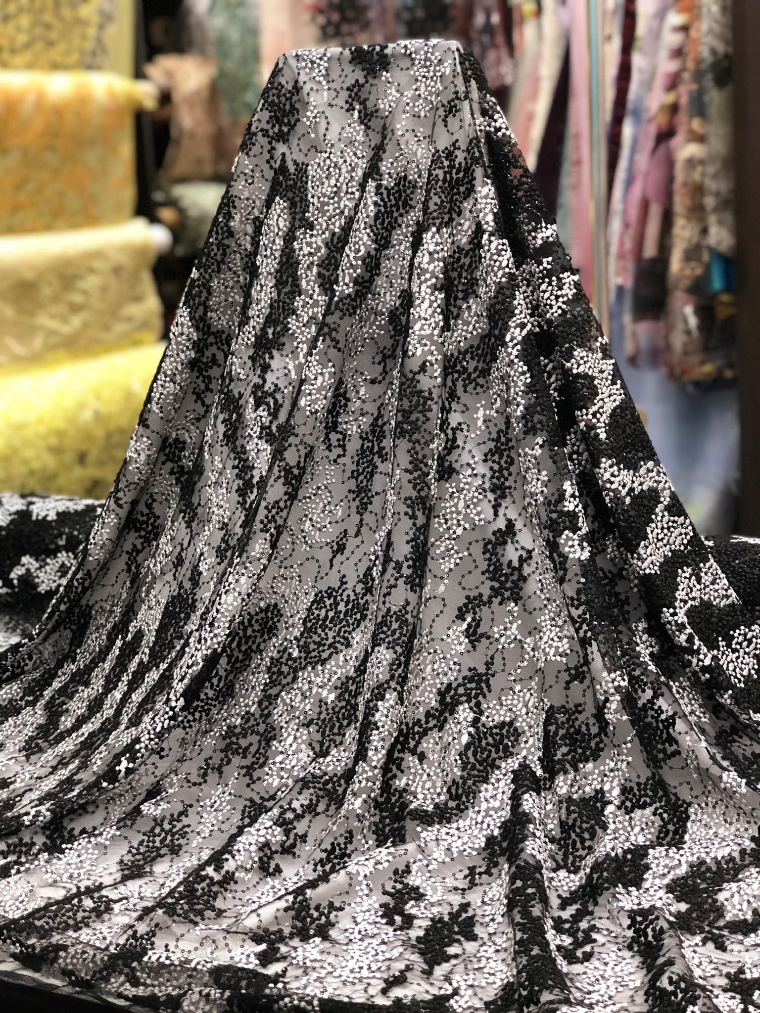 Tul bordado color negro A689, ideal para vestidos de noche de boda y de XV años