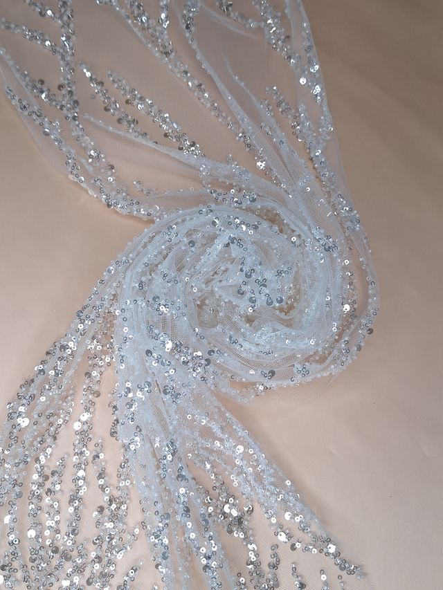 Tul bordado color hueso A957, ideal para vestidos de noche de boda y de XV años