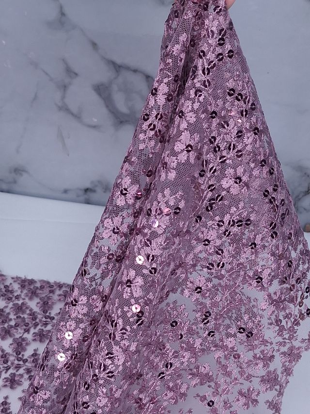 Tul bordado color mauve A971, ideal para vestidos de noche de boda y de XV años