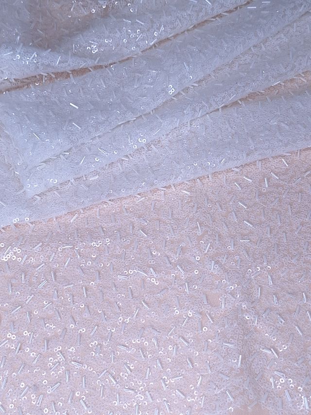 Tul bordado color hueso H093, ideal para vestidos de noche de boda y de XV años