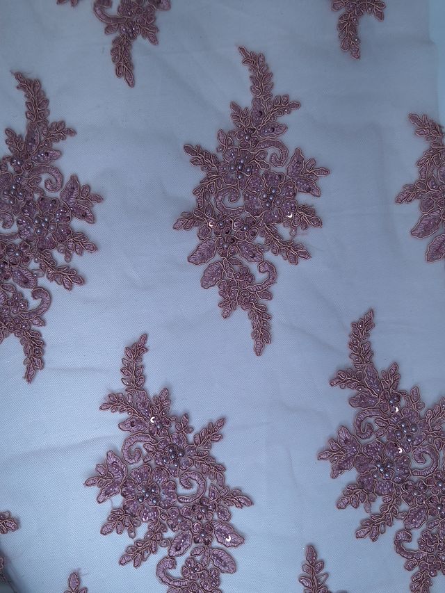tul bordado color palo de Rosa A948, ideal para vestidos de noche de boda y de xv años