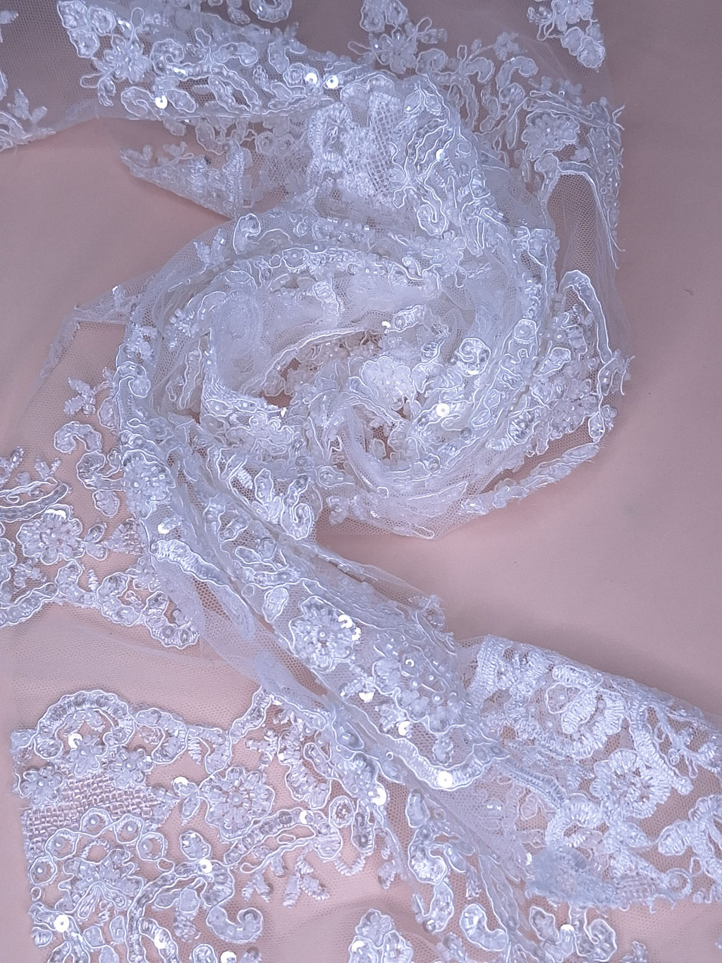 Tul bordado color blanco  H204, ideal para vestidos de noche de boda y de XV años