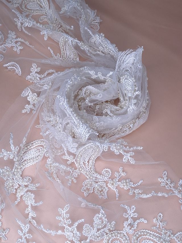 Tul bordado color hueso A884, ideal para vestidos de noche de boda y de XV años