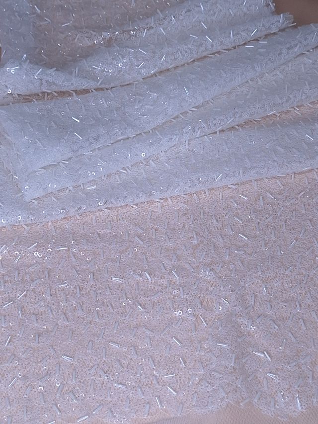 Tul bordado color hueso H093, ideal para vestidos de noche de boda y de XV años