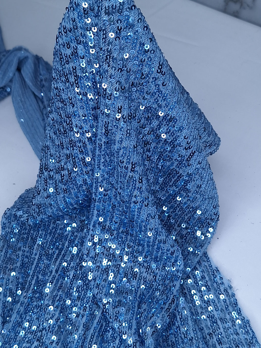 Tul bordado color cielo A913, ideal para vestidos de noche de boda y de XV años