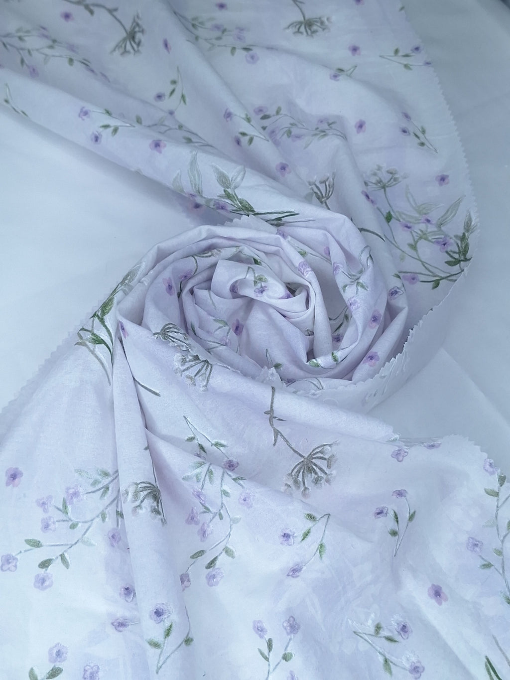 Tul bordado color Lila H183, ideal para vestidos de noche de boda y de XV años