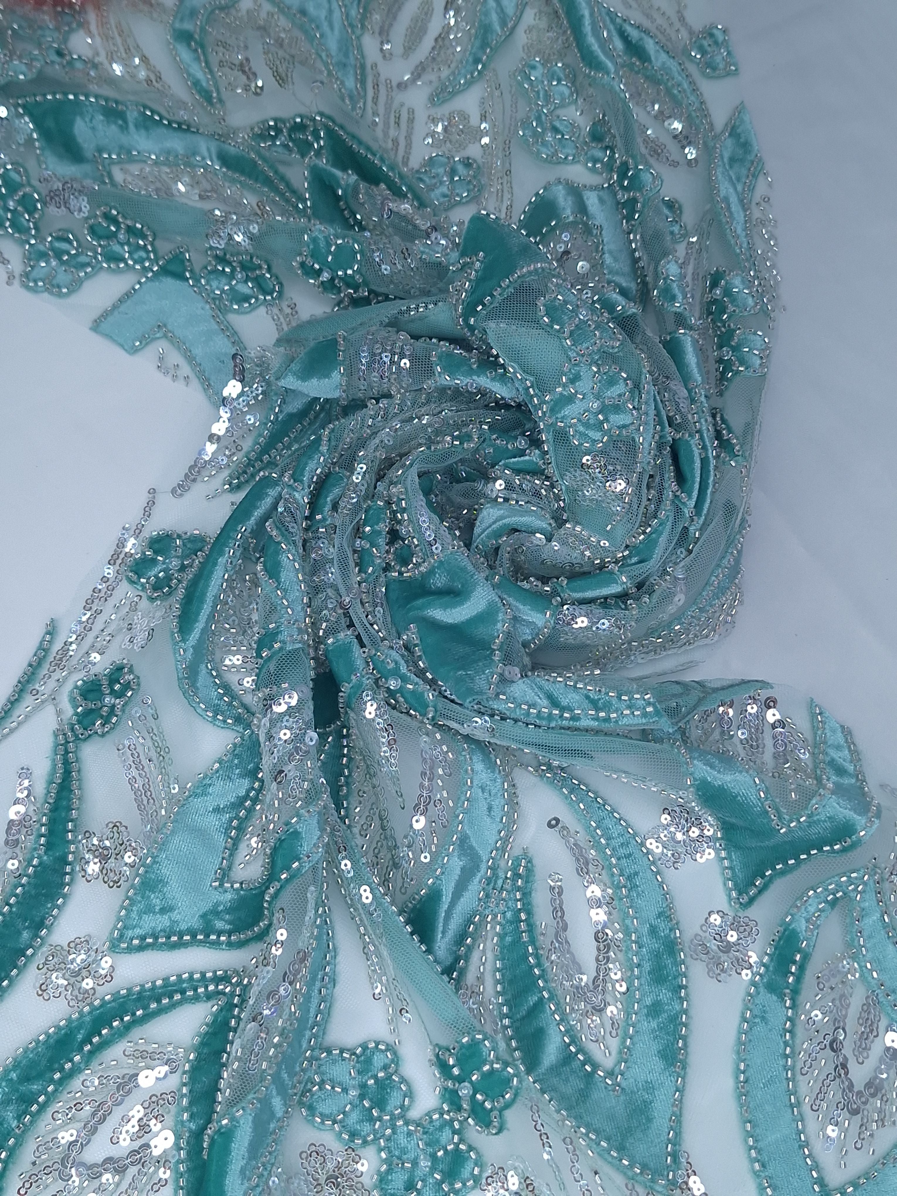 Tul bordado color menta HH235, ideal para vestidos de noche de boda y de XV años