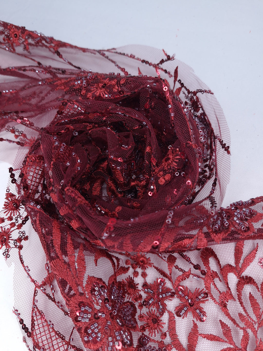 Tul bordado color vino A950, ideal para vestidos de noche de boda y de XV años