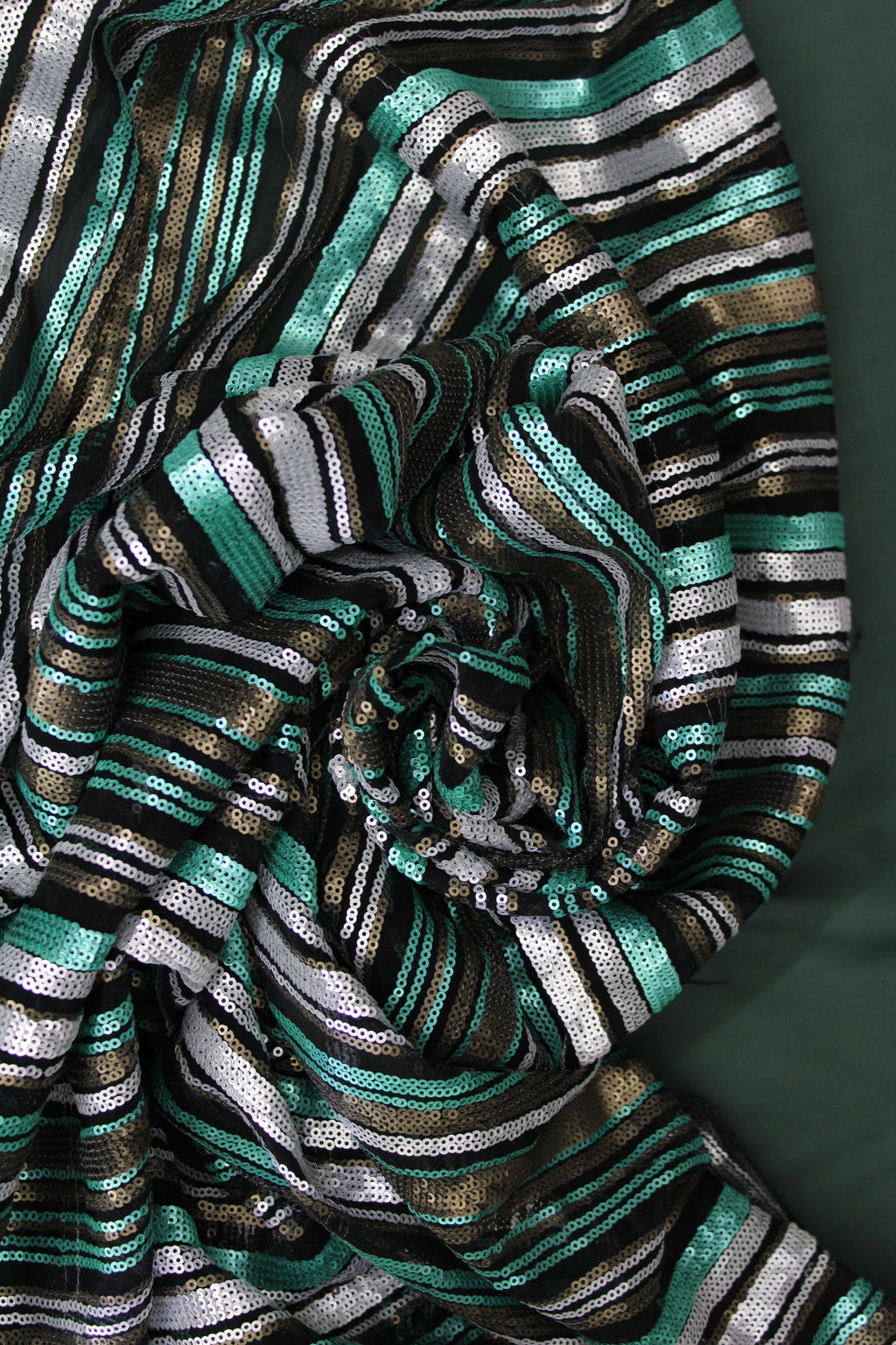 Tul bordado color verde A666, ideal para vestidos de noche de boda y de XV años