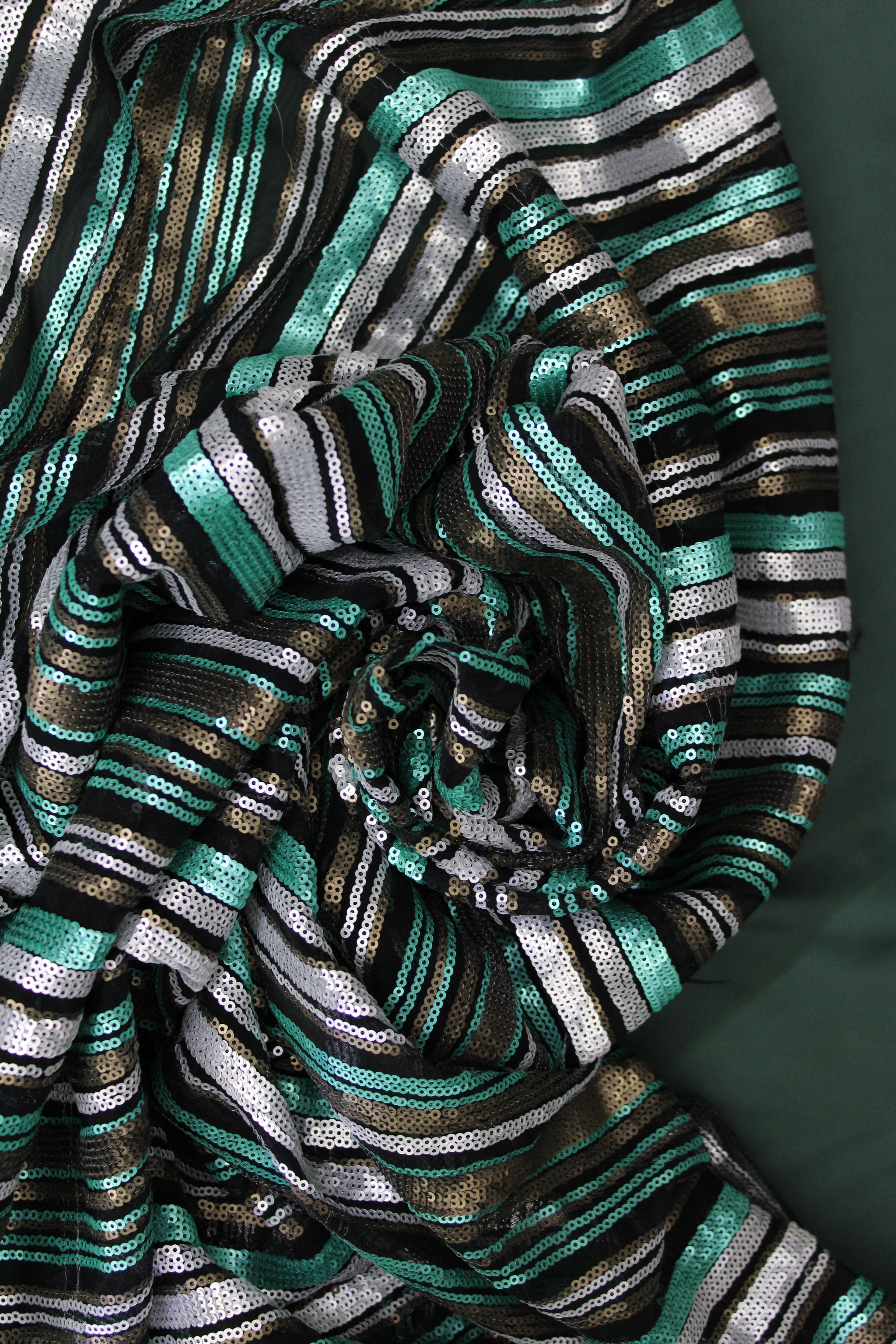 Tul bordado color verde A666, ideal para vestidos de noche de boda y de XV años