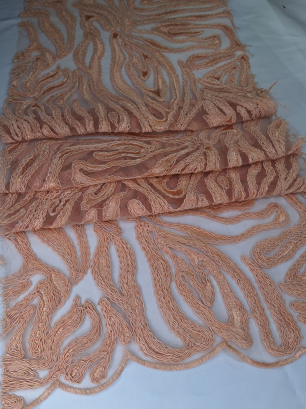 Tul bordado color durazno A154, ideal para vestidos de noche de boda y de XV años