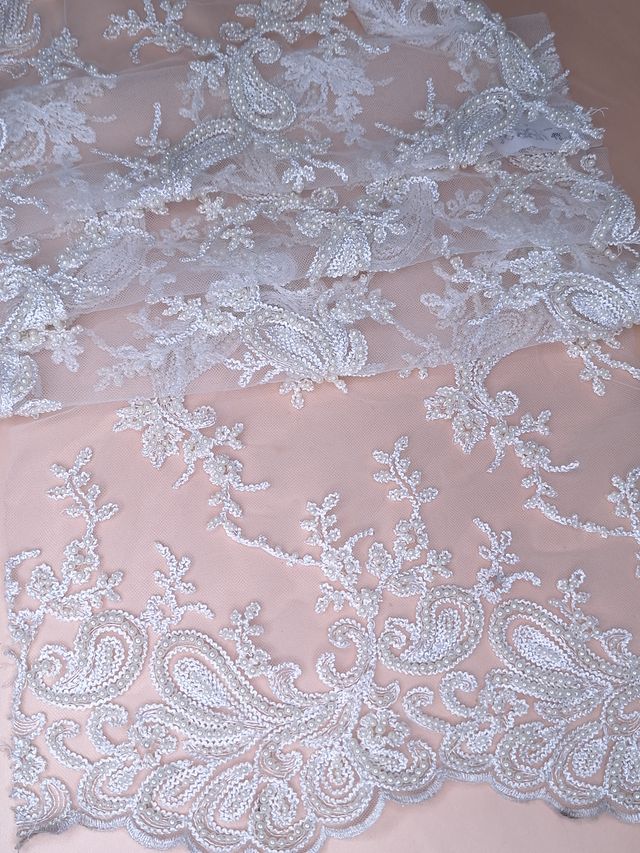 Tul bordado color hueso A884, ideal para vestidos de noche de boda y de XV años