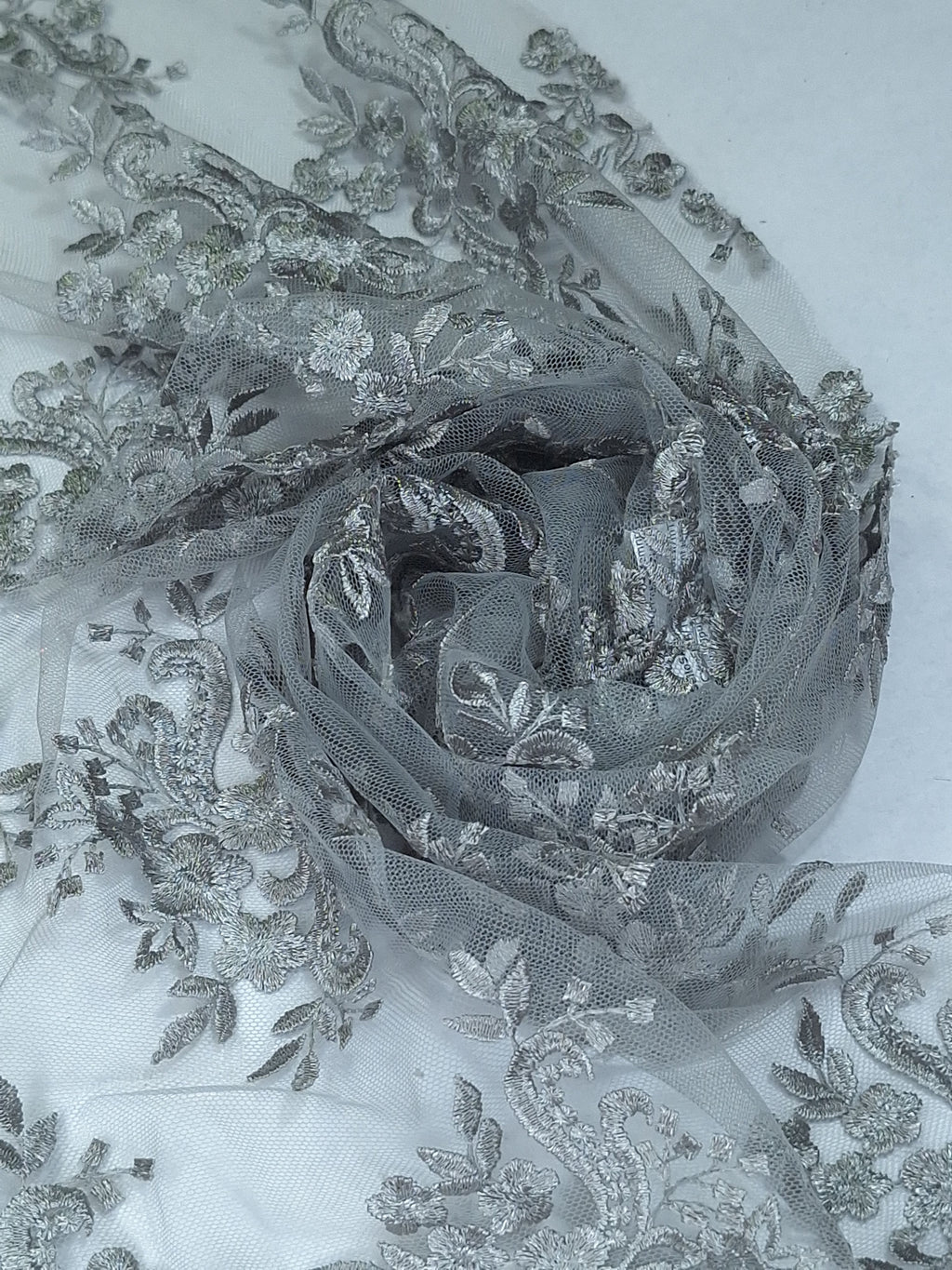 Tul bordado color gris A837, ideal para vestidos de noche de boda y de XV años