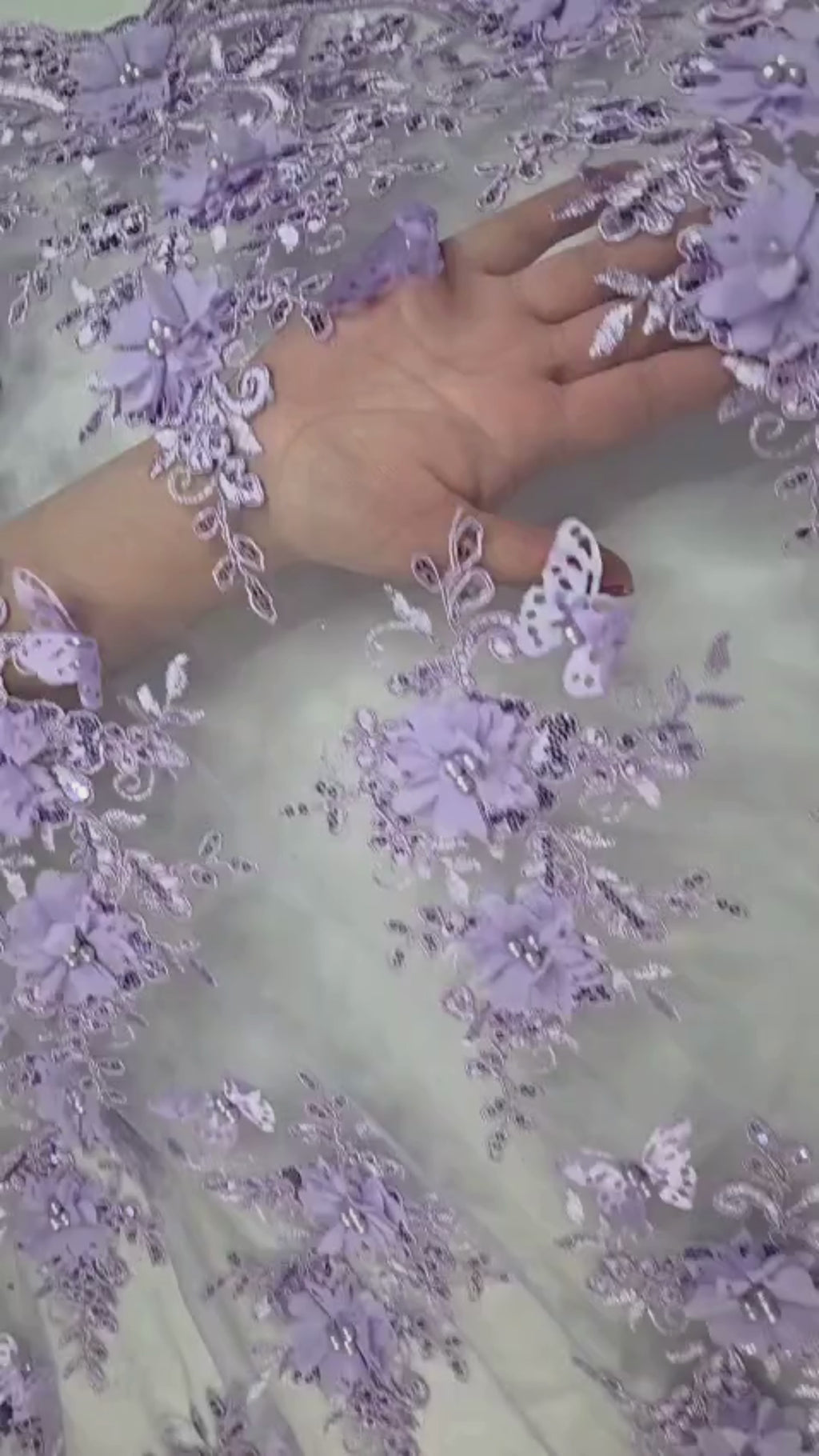 Tul Bordado Con Perlas, Lentejuelas, Mariposas y Flores 3D - HH275