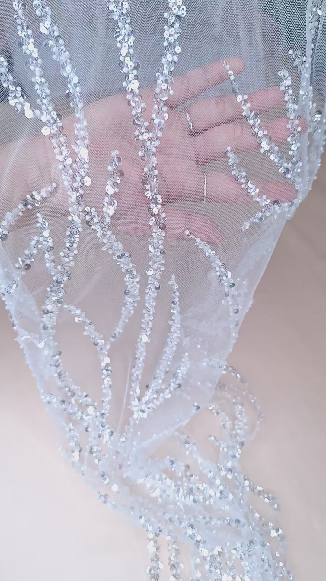 Tul bordado color hueso A957, ideal para vestidos de noche de boda y de XV años
