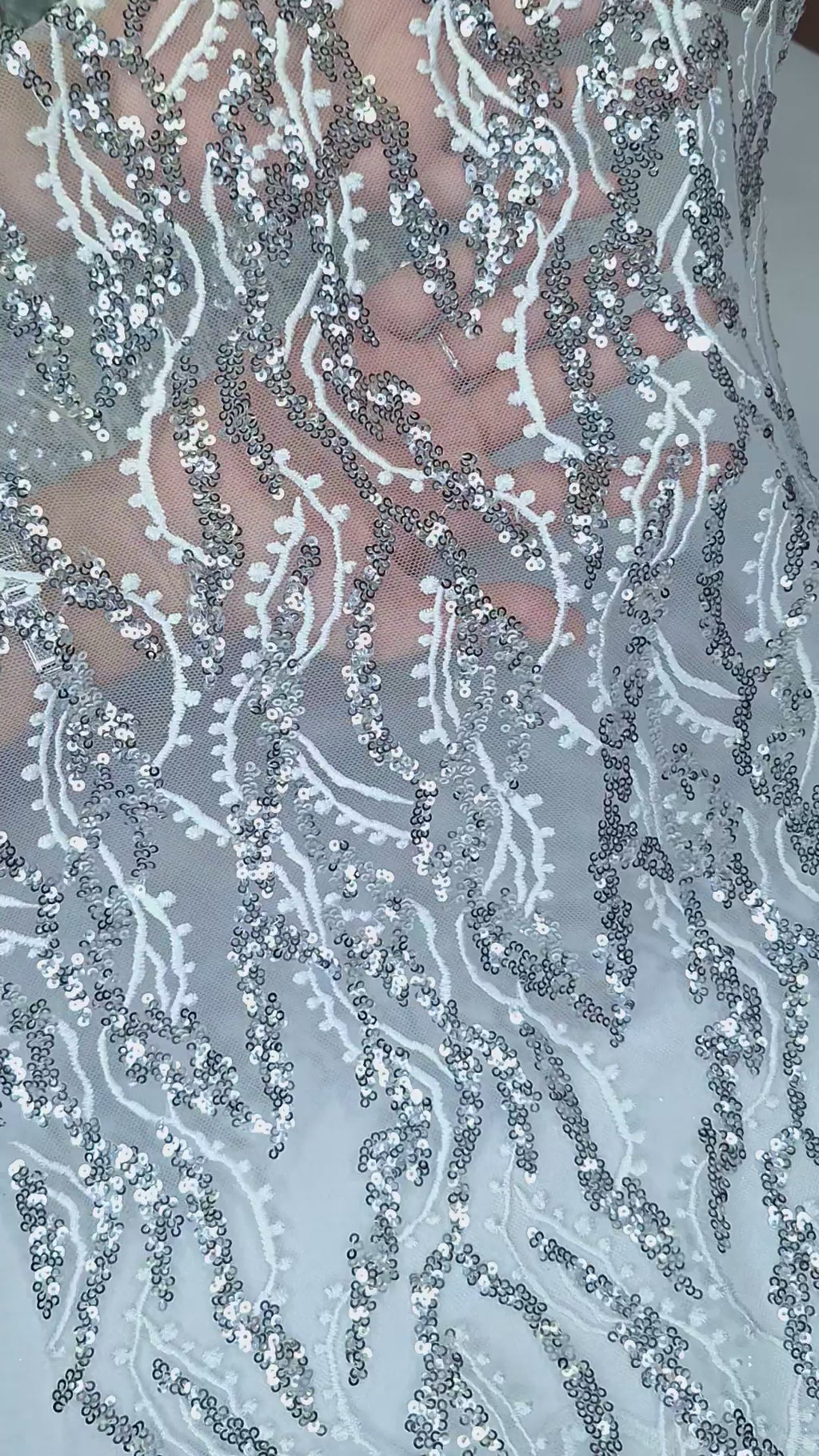 Tul bordado color blanco plata  A925, ideal para vestidos de noche de boda y de XV años