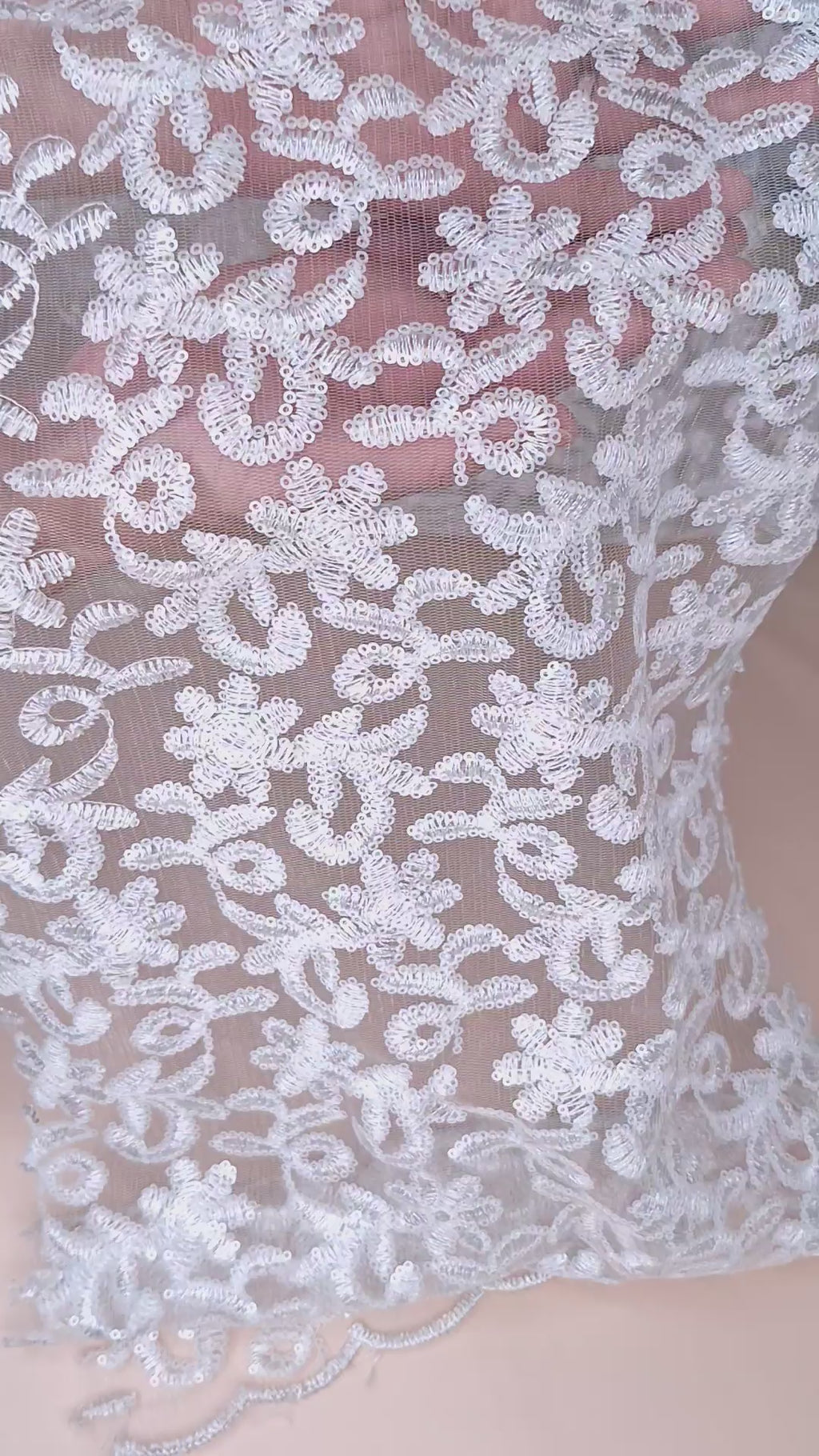 Tul bordado color hueso A831, ideal para vestidos de noche de boda y de XV años