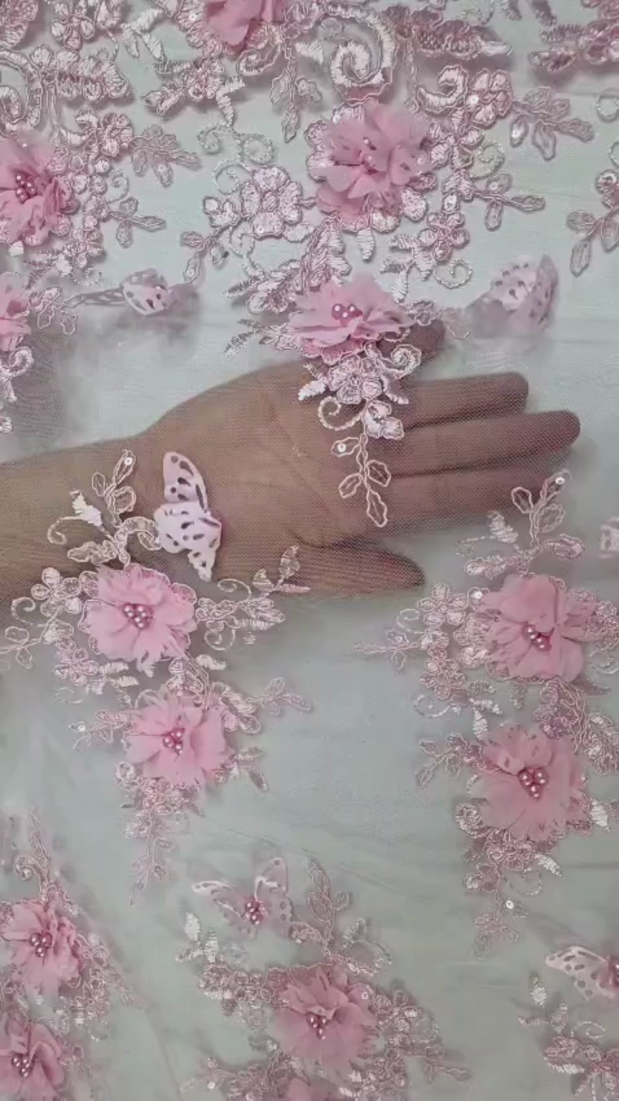 Tul Bordado Con Perlas, Lentejuelas, Mariposas y Flores 3D - HH275