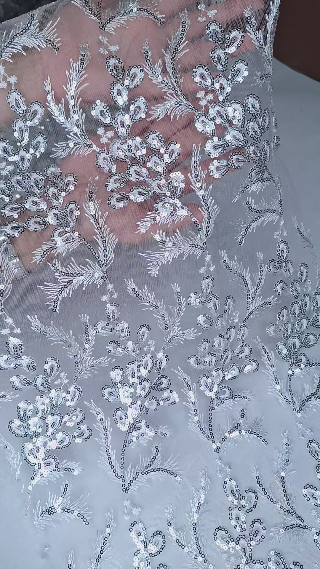 Tul bordado color blanco plata A876, ideal para vestidos de noche de boda y de XV años