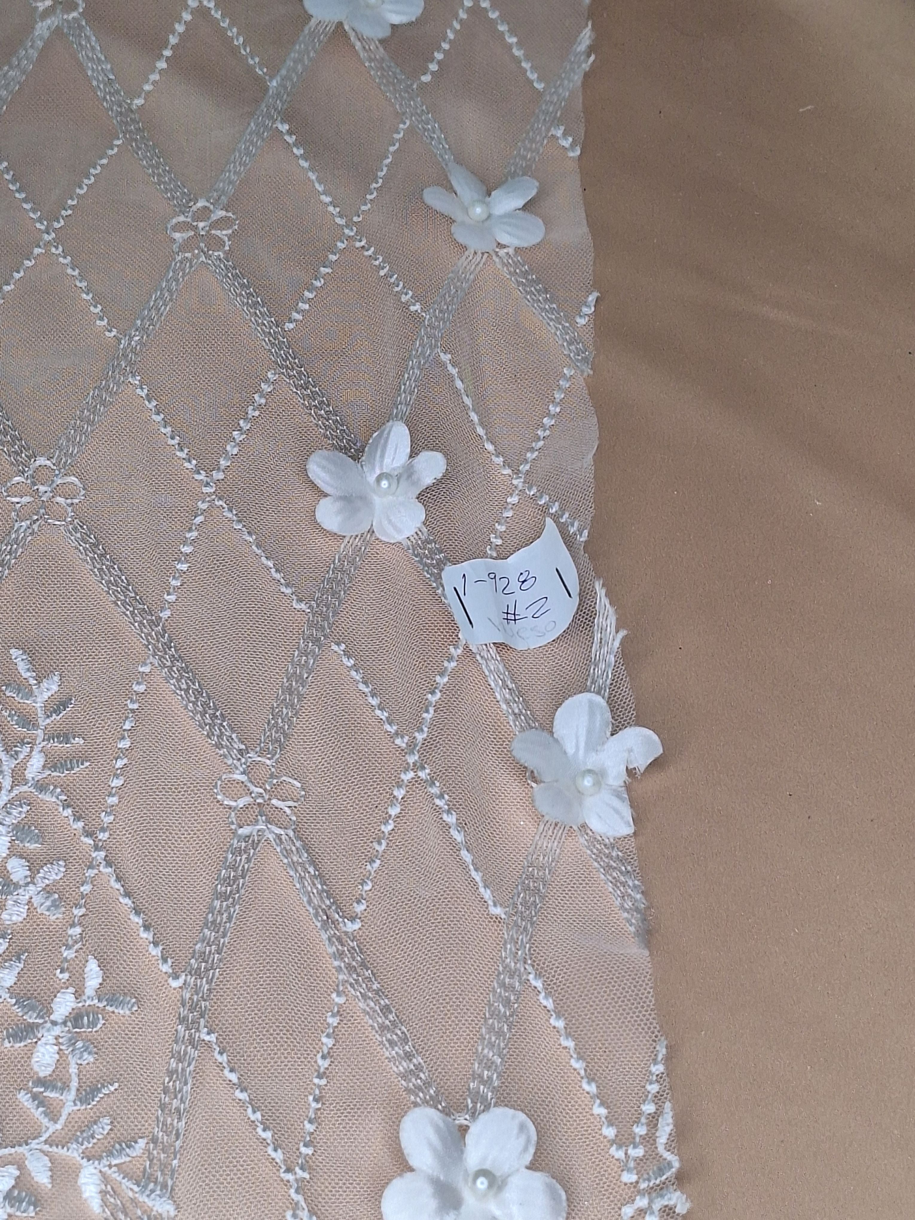 Tul bordado color hueso A928, ideal para vestidos de noche de boda y de XV años